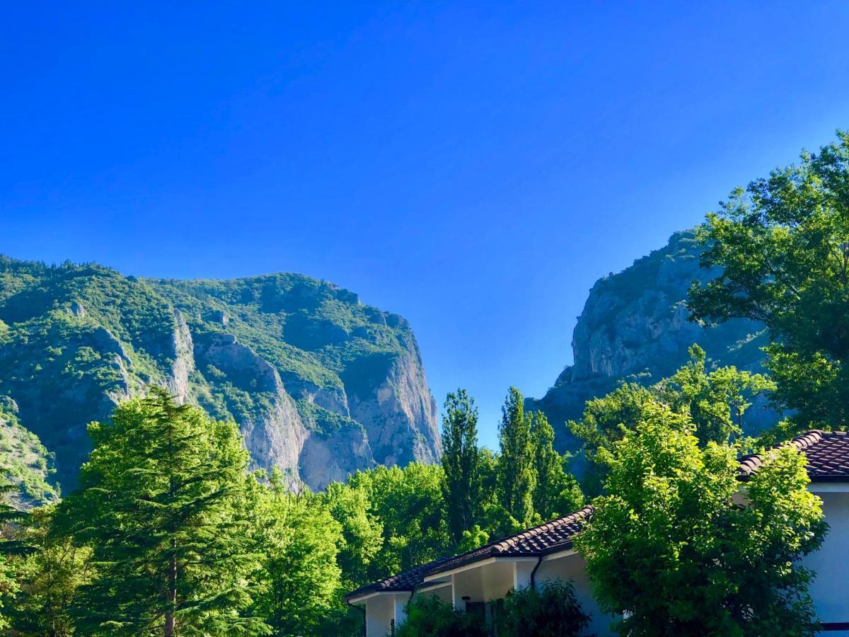 Hotel La Ginestra Acqualagna Zewnętrze zdjęcie