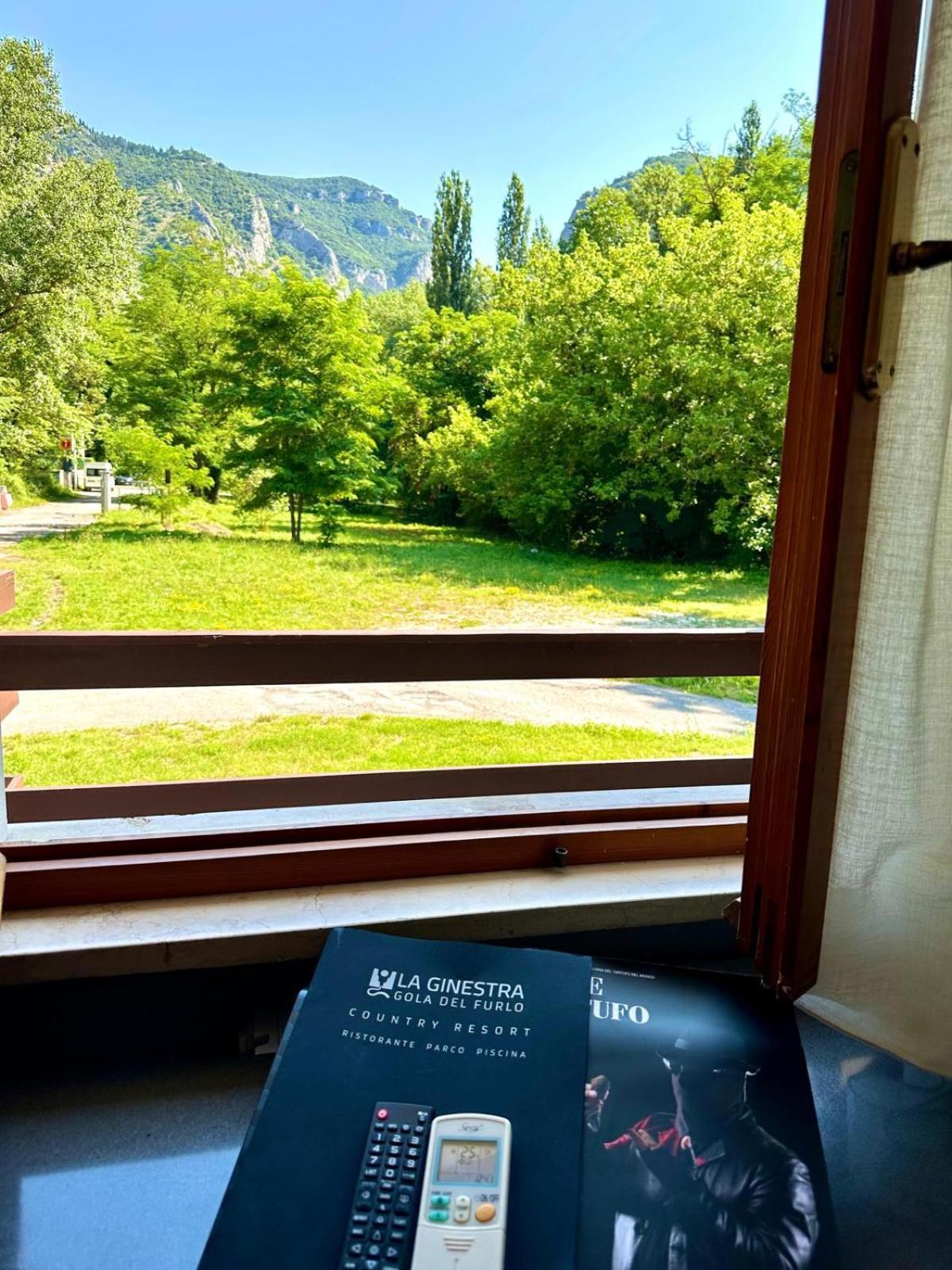 Hotel La Ginestra Acqualagna Zewnętrze zdjęcie