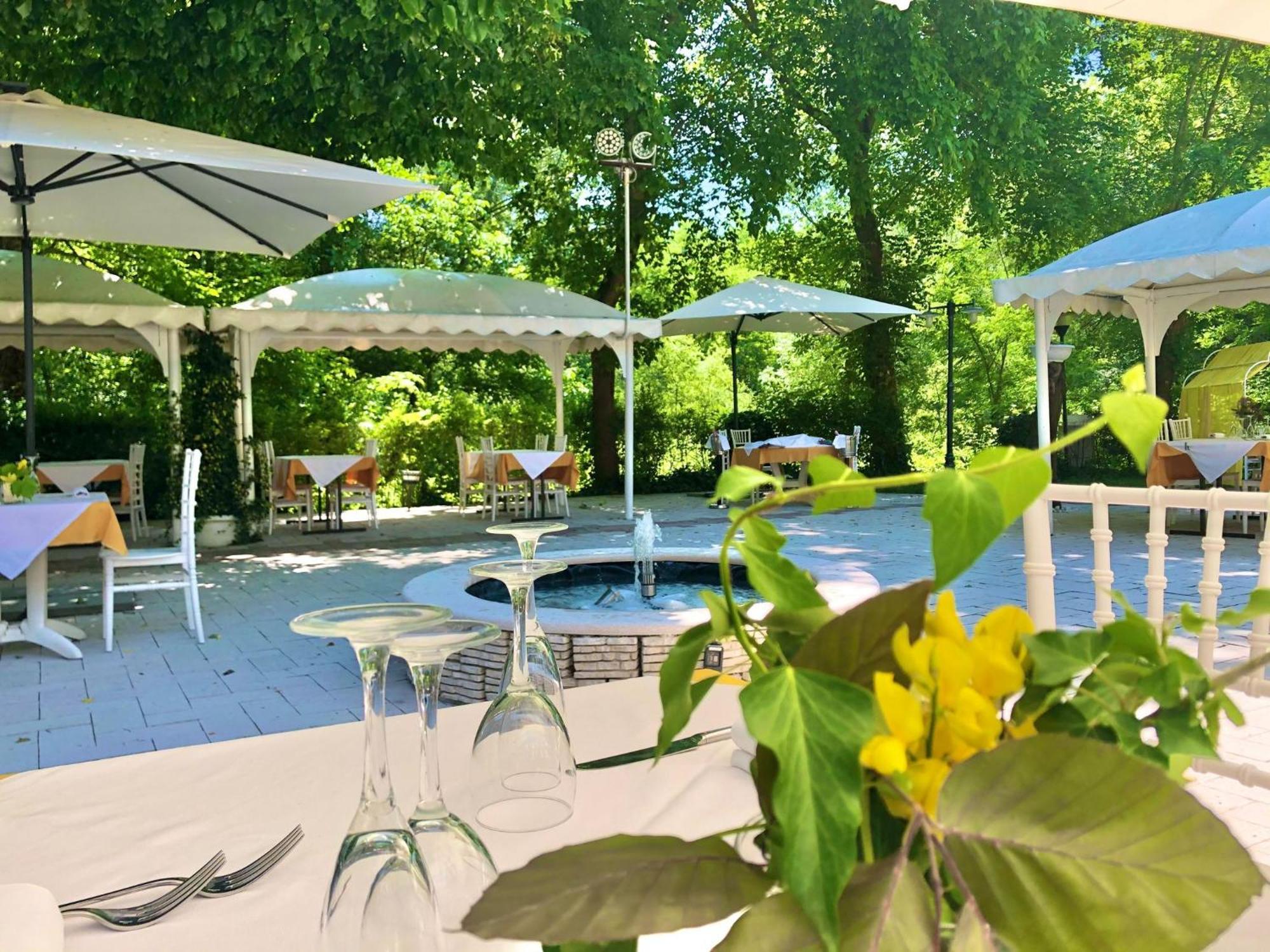 Hotel La Ginestra Acqualagna Zewnętrze zdjęcie