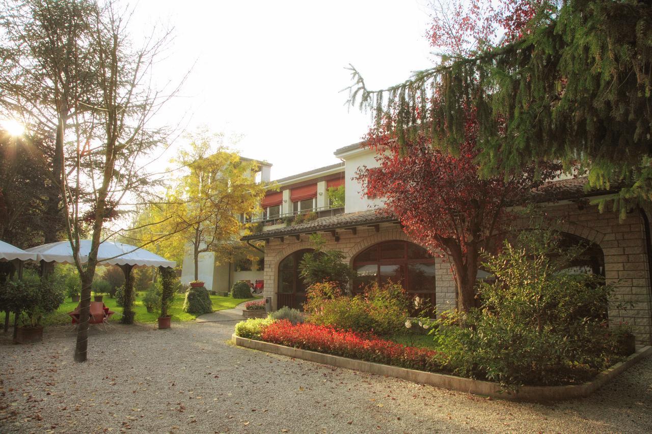 Hotel La Ginestra Acqualagna Zewnętrze zdjęcie