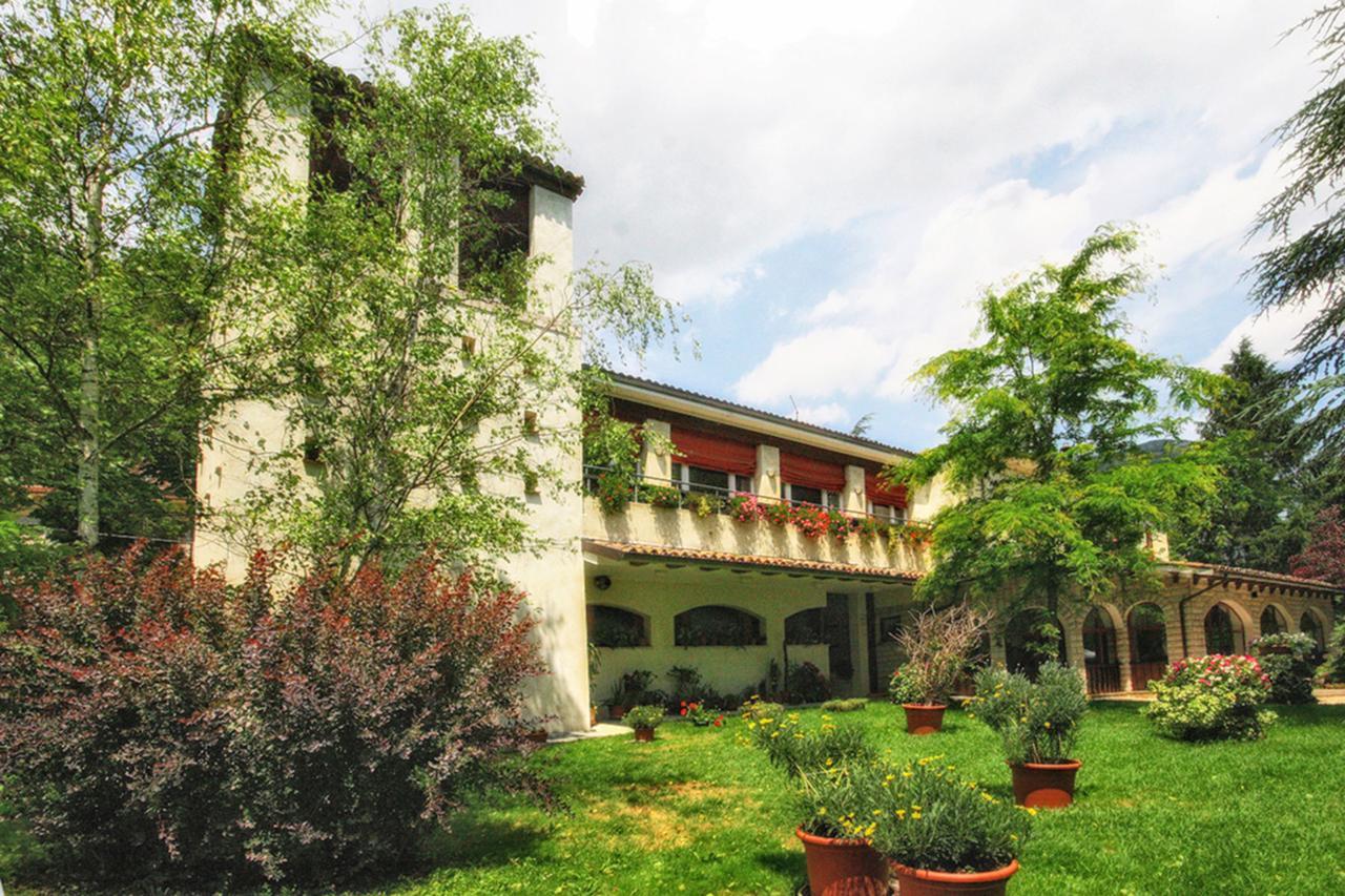 Hotel La Ginestra Acqualagna Zewnętrze zdjęcie