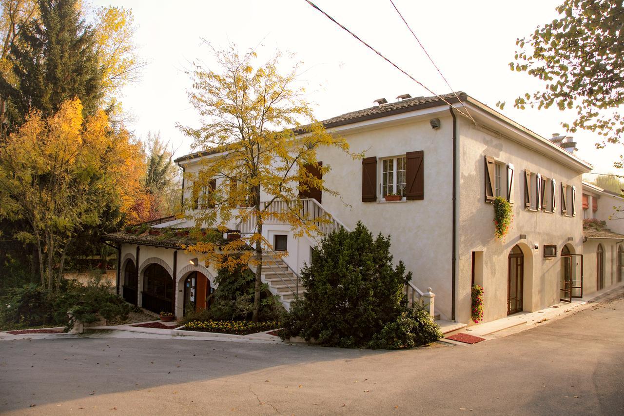 Hotel La Ginestra Acqualagna Zewnętrze zdjęcie