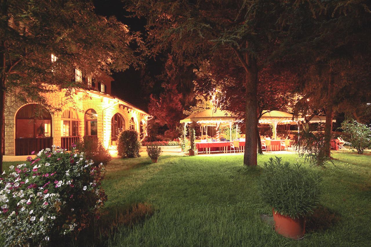 Hotel La Ginestra Acqualagna Zewnętrze zdjęcie